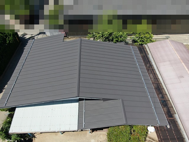 笛吹市　屋根葺き替え工事　セキスイカワラU　GMルーフ　ガルバリウム鋼板　立平葺き　縦葺き